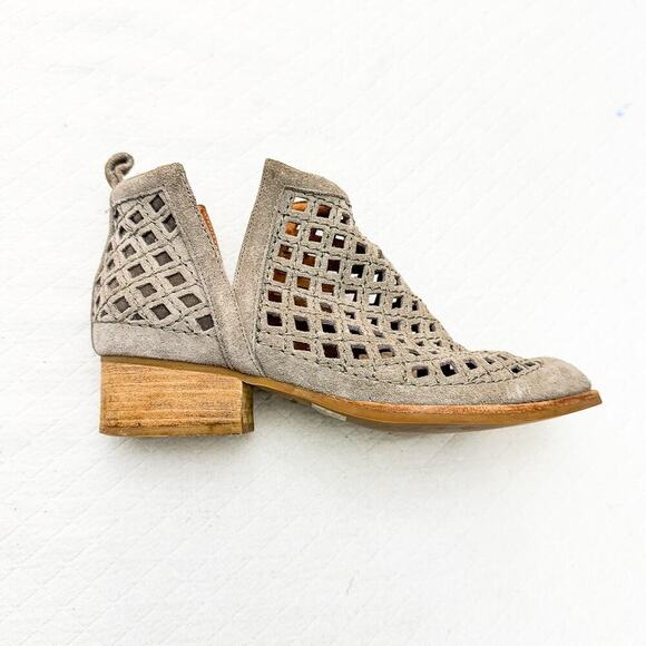Jeffrey Campbell Beige Gray Taggart Open Weave Ankle Booties Size 6 - Picture 4 of 6